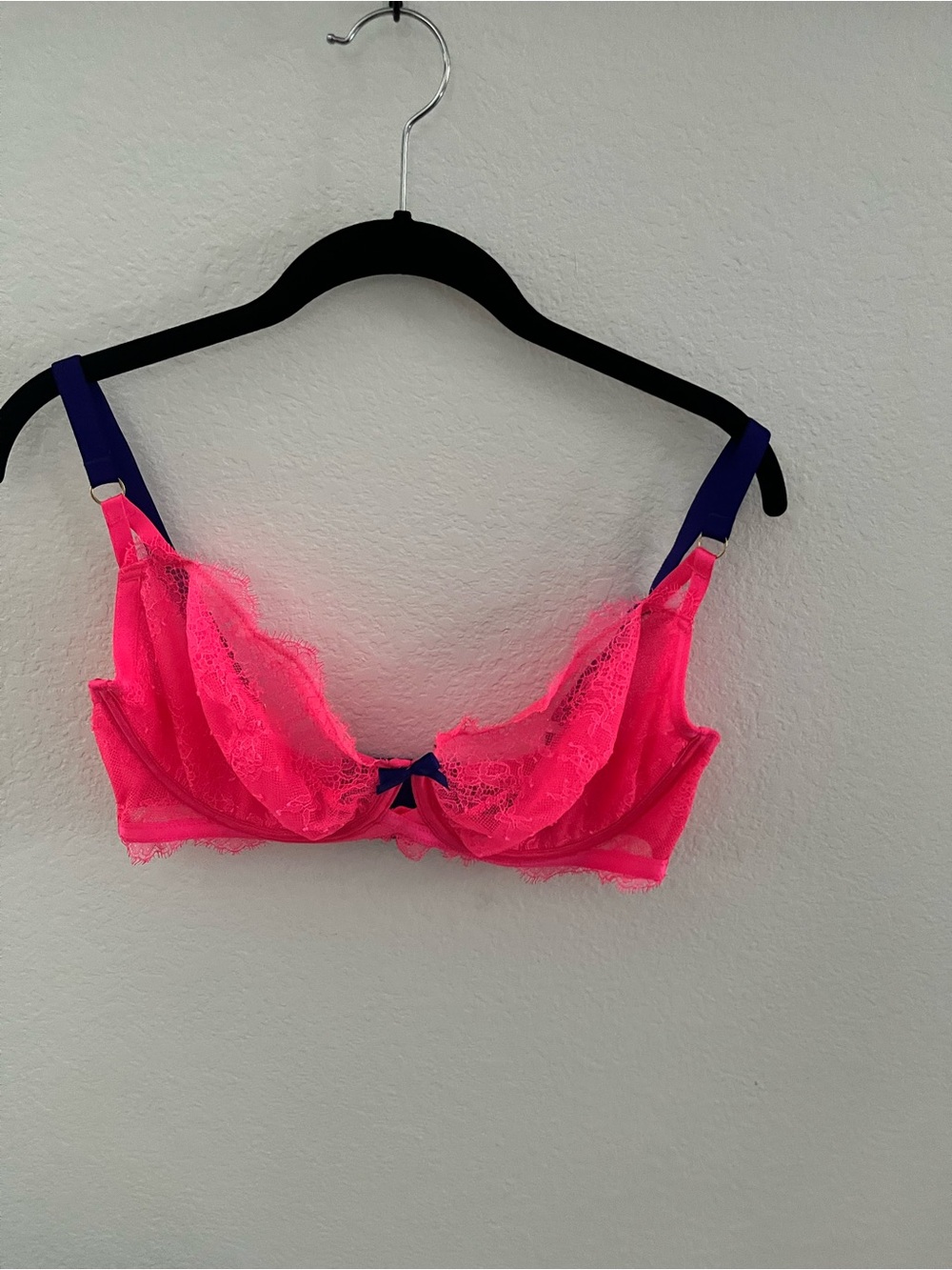 Victoria's Secret Neon Pink Lace Underwire Bra with Navy Straps